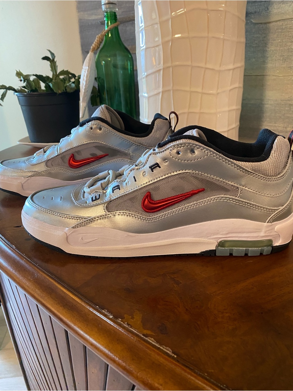 Nike ISHOD WAIR Silver Bullet Sneakers with Red Swoosh Men’s 11
